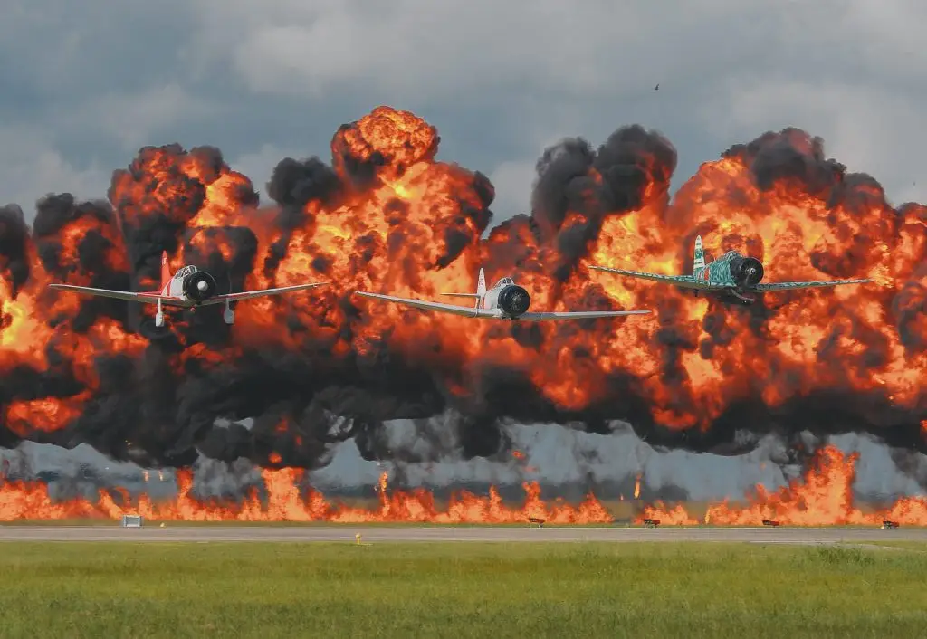 Air Show Titan